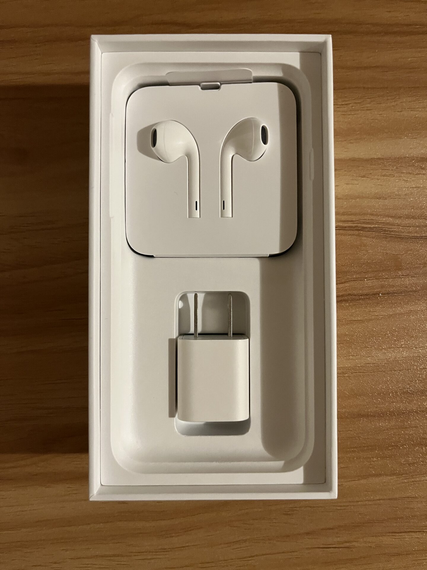 今さらながらEarPods 便利ですね